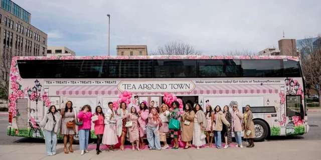 Dallas Tea Bus Tour with Treats 1.5 hr - Image 3