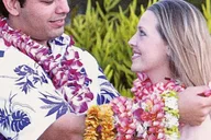 Kahului Airport Flower Lei Greeting thumbnail 5