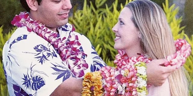 Kahului Airport Flower Lei Greeting - Image 5
