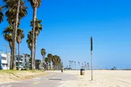 Los Angeles Venice Beach Food Tour thumbnail 2