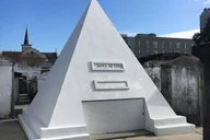 New Orleans Saint Louis Cemetery Walking Tour thumbnail 6