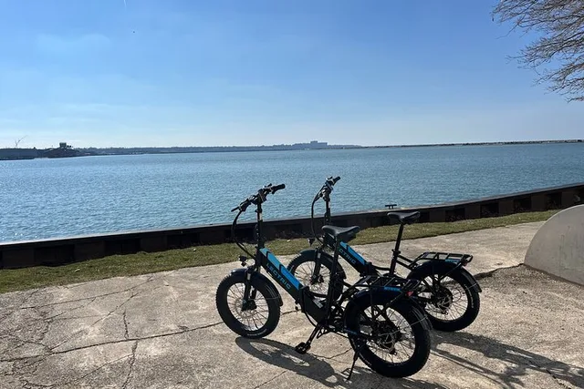 Cleveland E-Bike Rental 4 Hours - Image 4