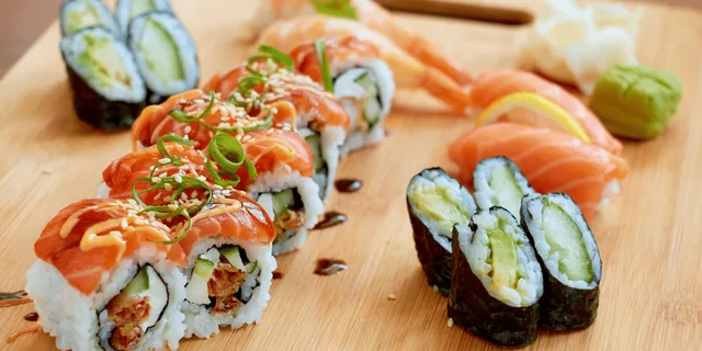 Austin Sushi Making Class at a Tap Room - Image 4