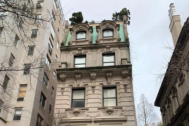 New York City Walking Tour of 5th Avenue Mansions - Image 3