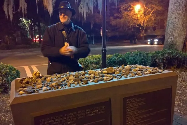 Savannah Ghostwalker Tour and Ghost Hunt - Image 1