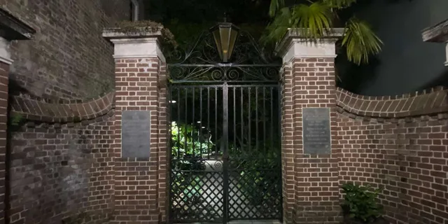 Charleston Hauntings Guided Tour 1.5 hr - Image 4