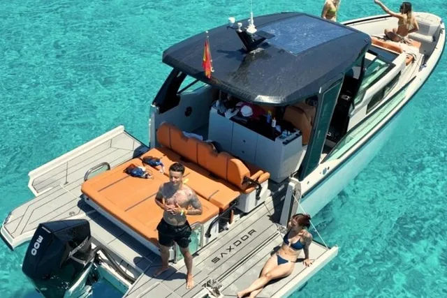 Miami Motor Yacht Party - Image 3