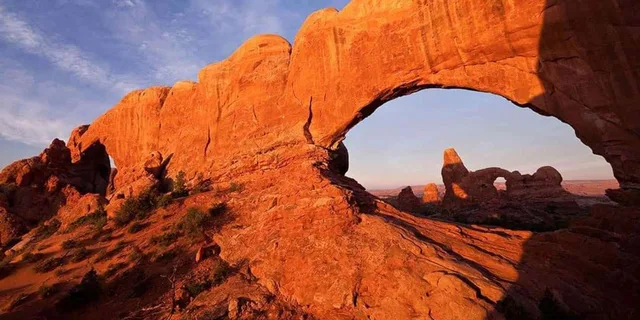 Moab Arches National Park Sunset Tour - Image 2