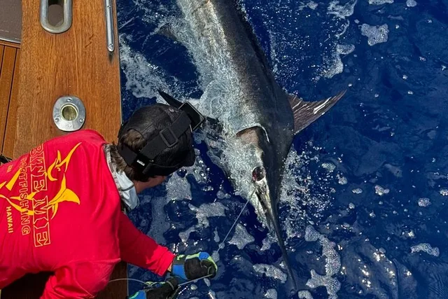 Kona Fishing Tour with Bite Me Sportfishing 4 hr - Image 2