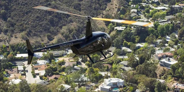 Los Angeles Celebrity Helicopter Tour - Image 1