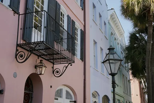 Charleston Historic Walking Tour - Image 1