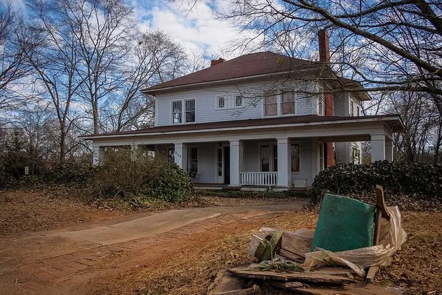 Atlanta Walking Dead Filming Locations Tour - Image 2