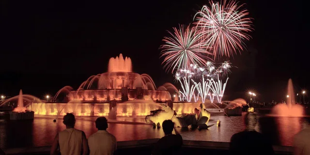 Chicago Pier Fireworks Segway Tour 2 hr - Image 1