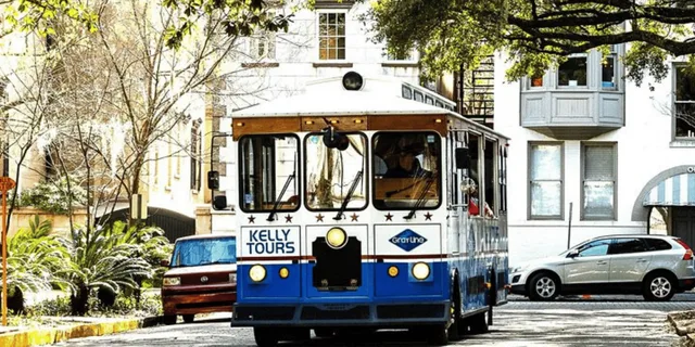 Savannah Guided Trolley Tour with Shuttle 1.5 hr - Image 5