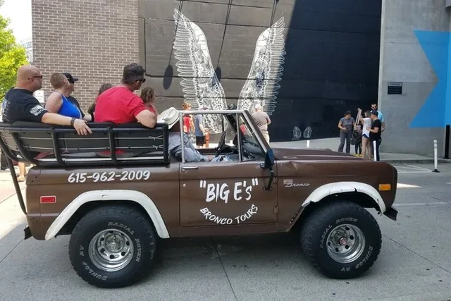 Nashville City Tour in a Classic Bronco - Image 4