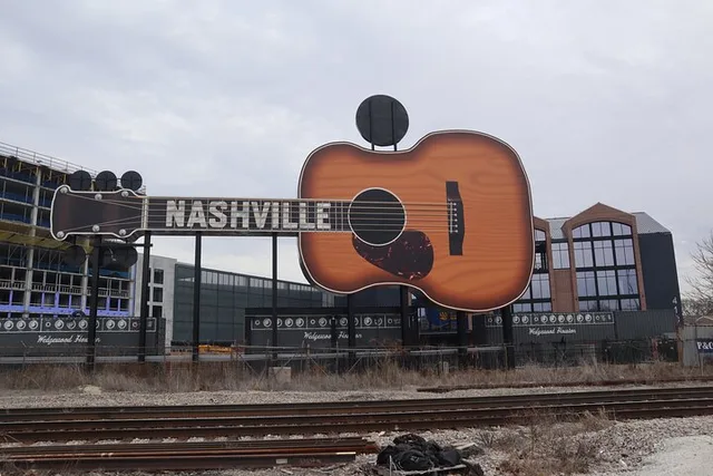Nashville Music Row and 12th South Shuttle - Image 5