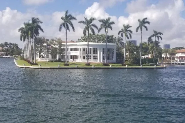 Fort Lauderdale Water Taxi Tour - Image 5
