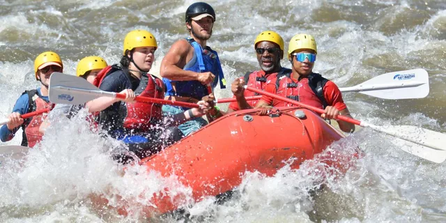 Cañon City Bighorn Rafting With Lunch 4 hr - Image 3