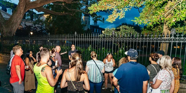 New Orleans Haunted and True Crime Pub Crawl 2 hr - Image 4