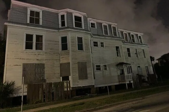 Galveston Ghosts in the Graveyard Tour 90 min - Image 2