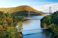 New York City Fall Foliage Yacht Tour thumbnail 1