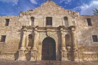 San Antonio Small Group Tour with Boat, Tower, and Alamo thumbnail 4