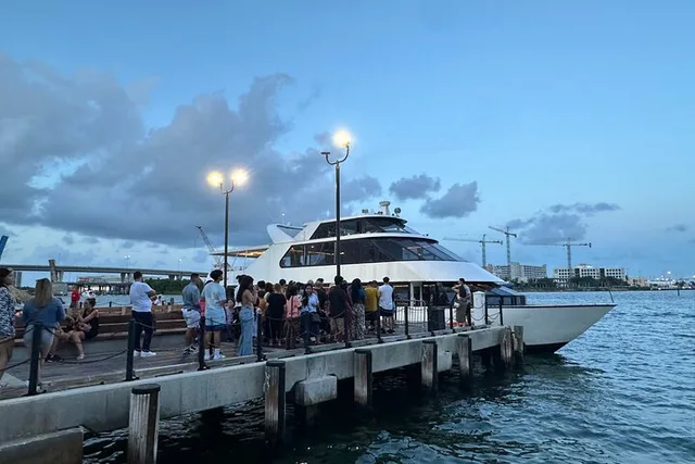 Miami Boat Party with Millionaire Home Views - Image 3