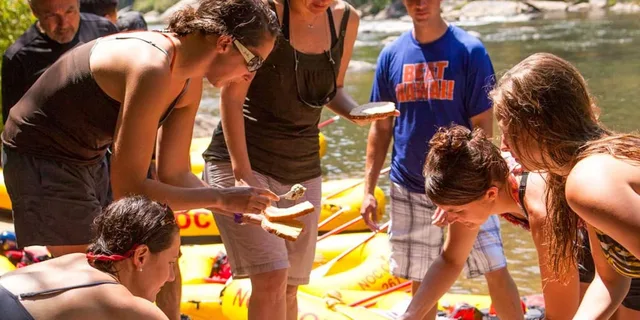 Clayton Chattooga River Rafting on Class III Rapids - Image 6