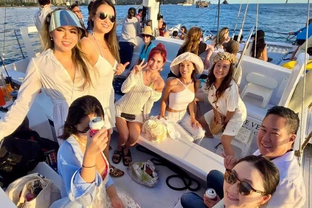 Waikiki Sunset Cruise with Swimming 2 hr - Image 2