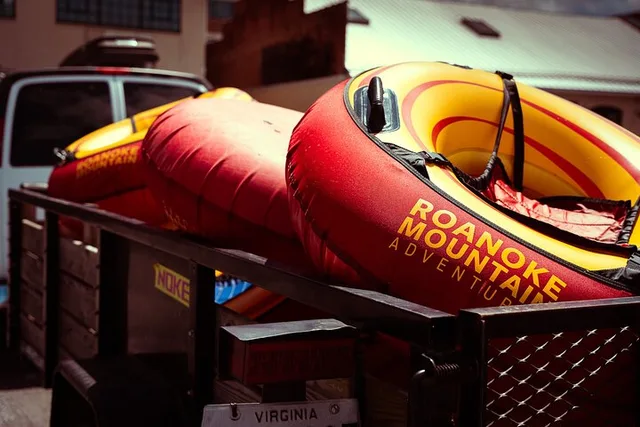 Roanoke River Tube Rental with Shuttle 2 hr - Image 5