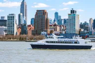 New York City Hudson & East Rivers Guided Cruise thumbnail 3