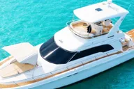 Miami Private Boat Tour with Jet Skis thumbnail 5