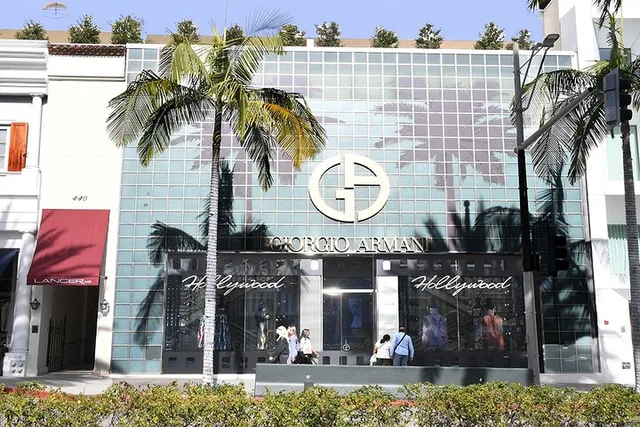 Beverly Hills Self-Guided Audio Tour - Image 6