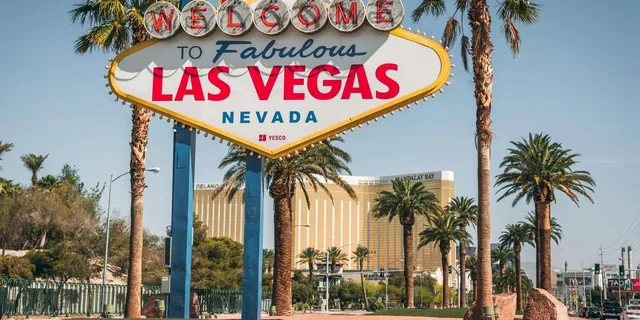 Las Vegas Fremont Street Experience Private Tour - Image 1