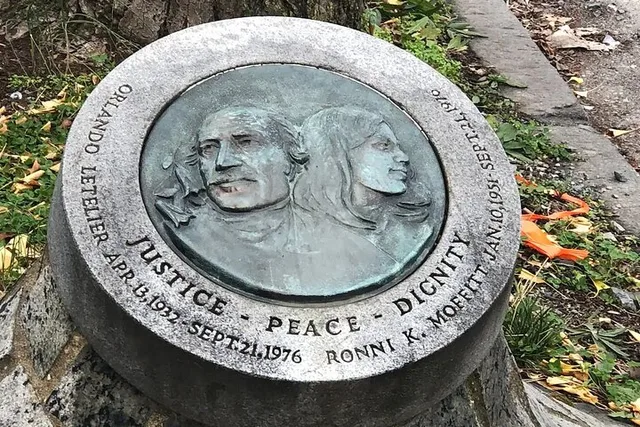 Washington D.C. Spy History Tour with Former CIA Officer - Image 4