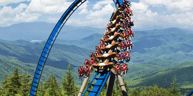 Pigeon Forge Dollywood & Splash Country Combo Ticket - Image 1