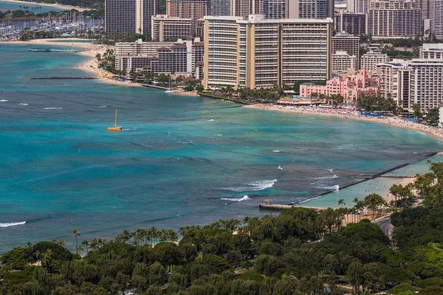 Honolulu WWII and Historic Tour with Lunch - Image 5