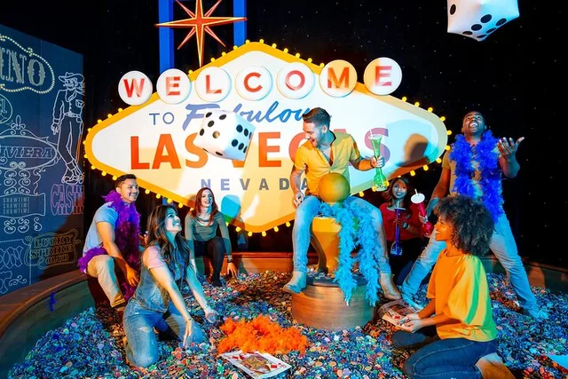 Las Vegas Helicopter Tour and Attractions Pass - Image 4