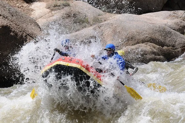 Royal Gorge Whitewater Rafting Half Day Trip - Image 5