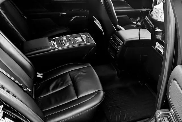 Chicago Private Sedan Transfer to Midway Airport - Image 4