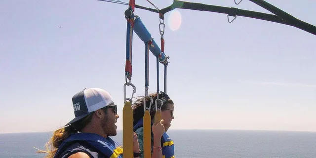 San Diego Parasailing Experience - Image 6