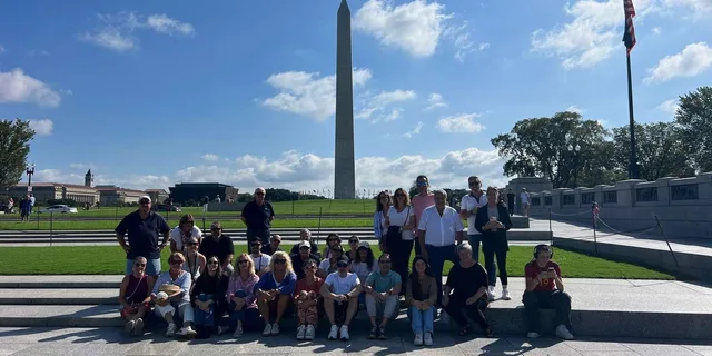 Washington D.C. Guided Tour with Changing of the Guard - Image 6