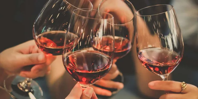 New York Wine Tasting Tour with Expert Guide - Image 2