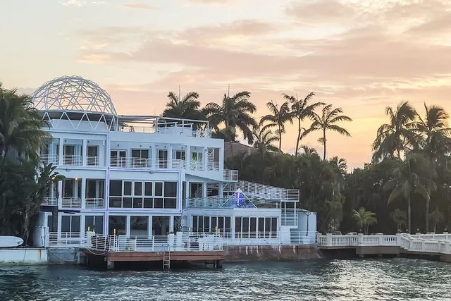 Miami Boat Cruise of Skyline and Millionaire Homes - Image 2
