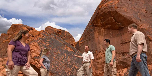 Las Vegas Valley of Fire Tour - Image 6
