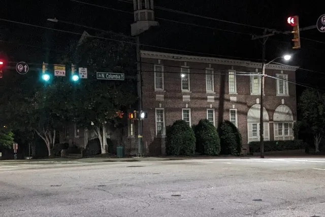 Chapel Hill True Crime Walking Tour 60 min - Image 1