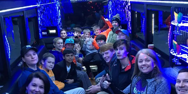 Las Vegas Karaoke Party Bus Tour - Image 1