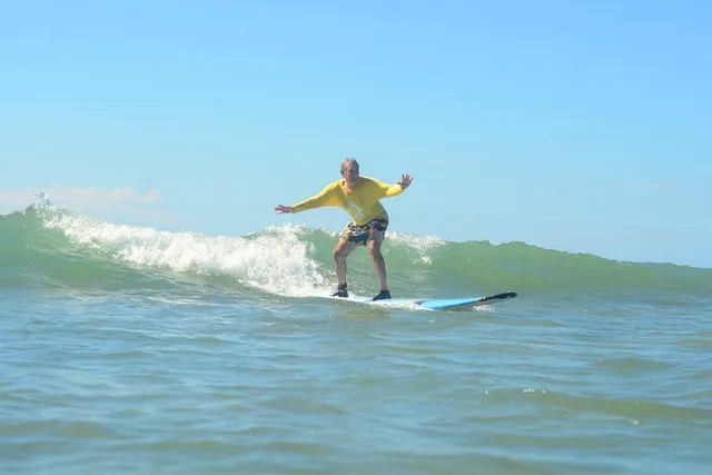Maui Surf Lesson on South Shore - Image 4