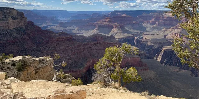 Phoenix Grand Canyon South Rim and Sedona Tour - Image 3