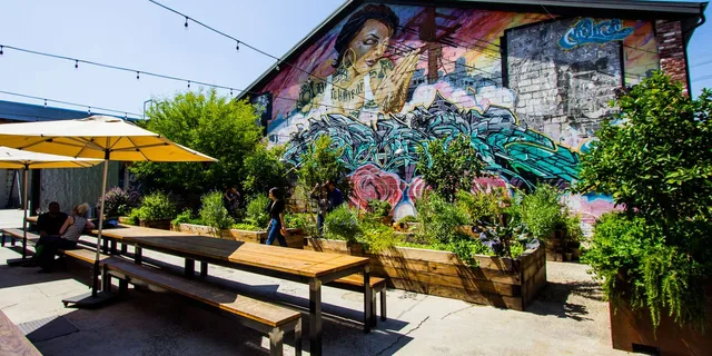 Los Angeles Arts District Bike Tour - Image 3
